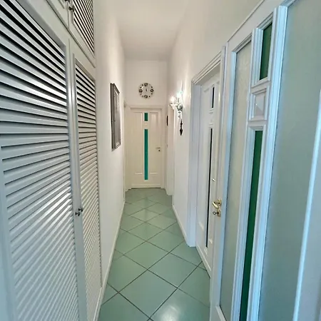 Bianca Maria Up Feriehus Capri